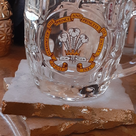 Pristine Dimpled Fine Glass Small 1981 Royal Wedding Mug - Picture 3 of 8